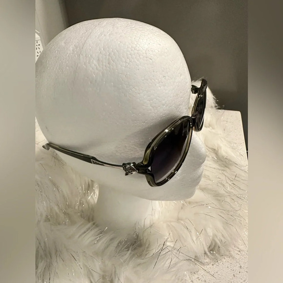 Anti glare and UV protected luxury sunglasses - Picture 4 of 4